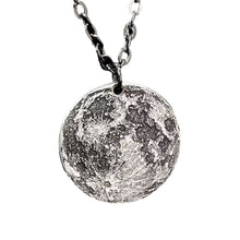 Charger l&#39;image dans la galerie, Collier de pièces de monnaie à la surface de la lune